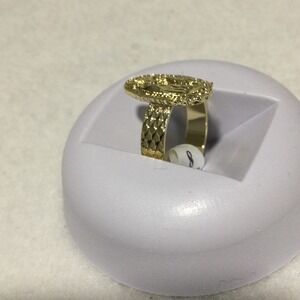 Laminated Gold Virgin Mary Ring Religious Oval Textured Band Statement RingSize8